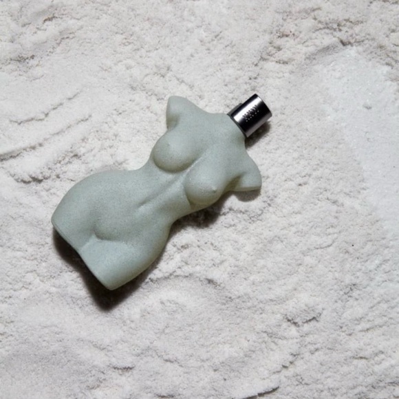 KKW Body ll - Picture 3 of 4